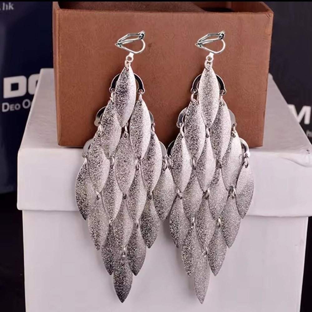 Elegant Statement Silver Leaf Drop Clip On Earrings (New)
